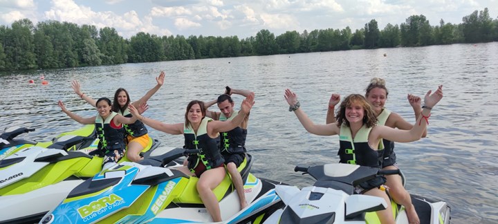 Jet ski, bouée tractée, flyboard dans le 63