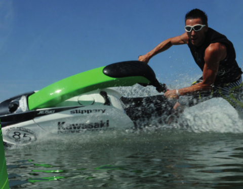 Jet ski, bouée tractée, flyboard dans le 63